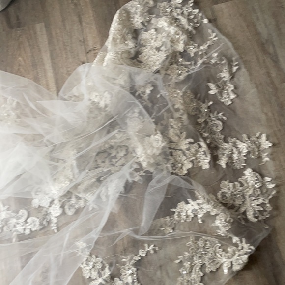 Stella York cathedral veil - Picture 4 of 4